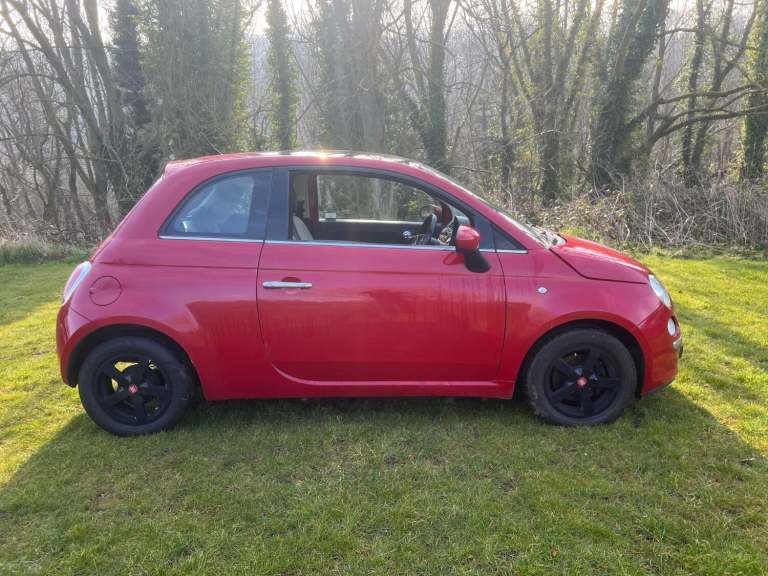 FIAT 500 0.9 TwinAir Lounge Red Manual Petrol 2010