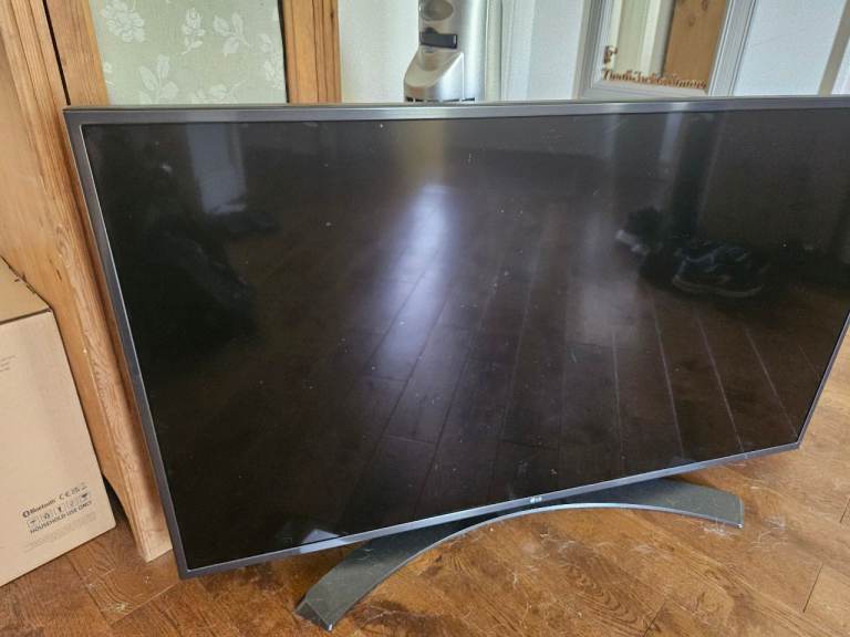 LG LED 48 inch flatscreen TV 