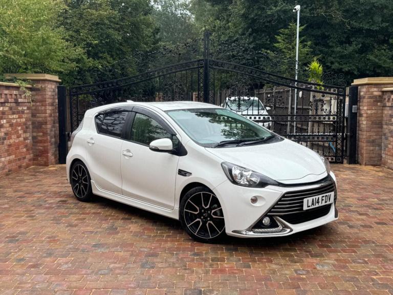  Toyota Aqua Petrol/Electric Hybrid Automatic