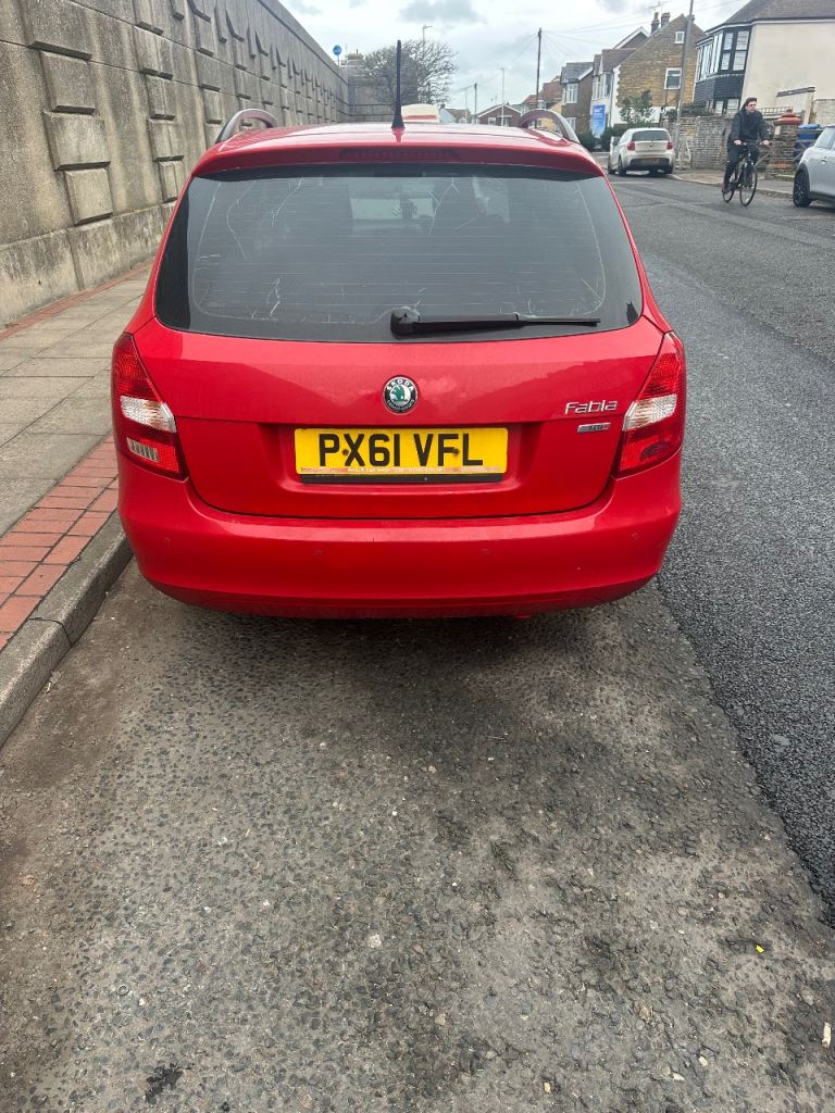 Skoda, FABIA, Estate, 2012, Manual, 1598 (cc), 5 doors