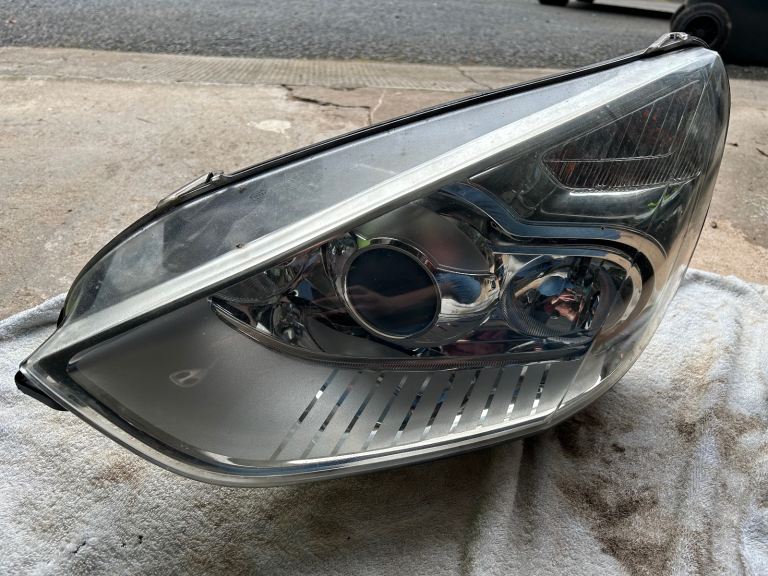 Ford galaxy headlight xenon from 2008 