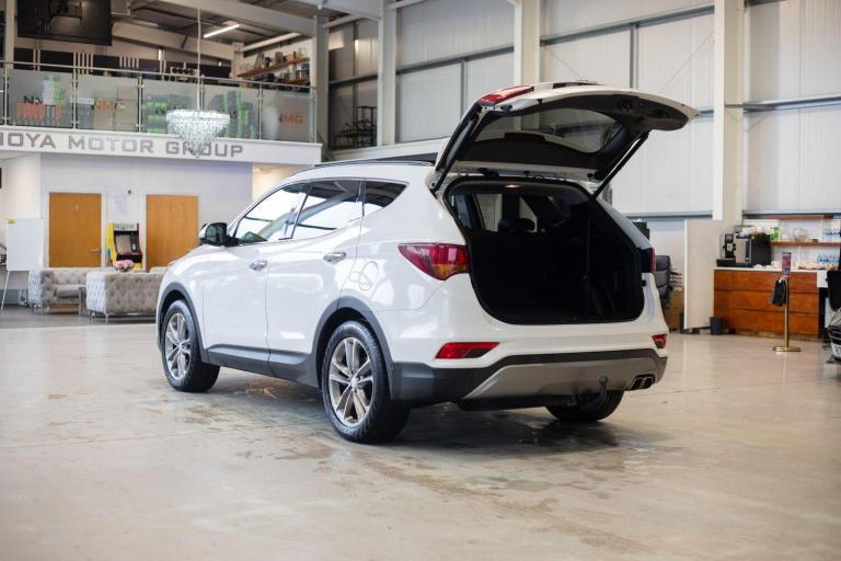 2016 Hyundai Santa Fe 2.2 CRDi Blue Drive Premium SE 5dr Auto [7 Seats] ESTATE DIESEL Automatic