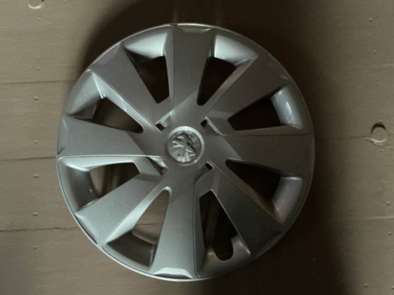 Peugeot 107 hubcaps with Logo - Genuine Wheel Trim 14” inch