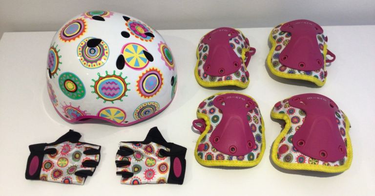 Micro Deluxe Girls Helmet, Knee Pads, Elbow Pads and Gloves £40