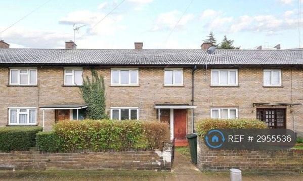3 bedroom house in Gerald Road, London, E16 (3 bed) (#2955536)