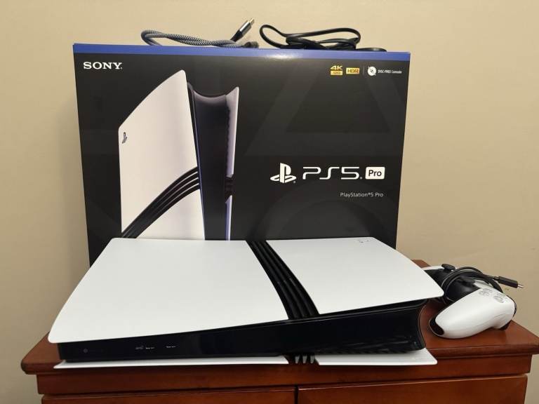 So.ny PlayStation 5 Pro Console 2TB 4K UHD w/ Controller & Box White/Black