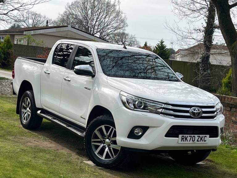 2020 Toyota Hilux Invincible D/Cab Pick Up 2.4 D-4D PICK UP DIESEL Manual