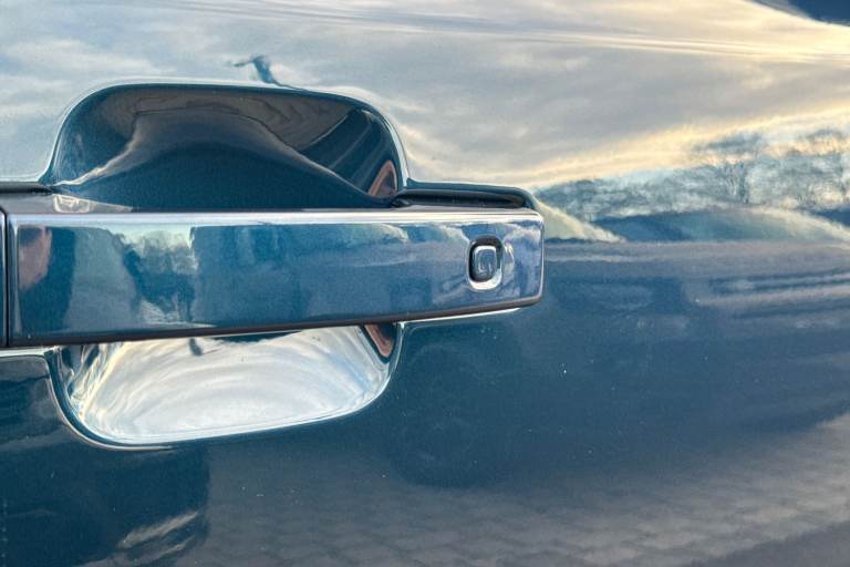 2025 Land Rover Defender 110 4.4 P635 V8 MHEV OCTA Auto 4WD Euro 6 (s/s) 5dr SUV Automatic