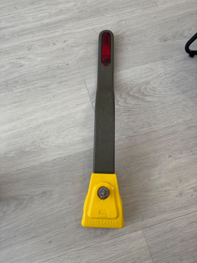 Car steering lock 