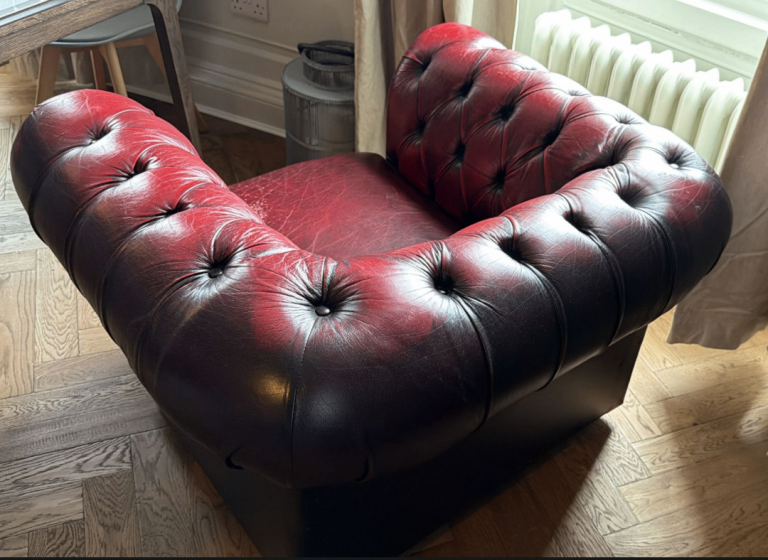 Vintage Oxblood Leather Chesterfield Club Chair – Classic Buttoned Armchair