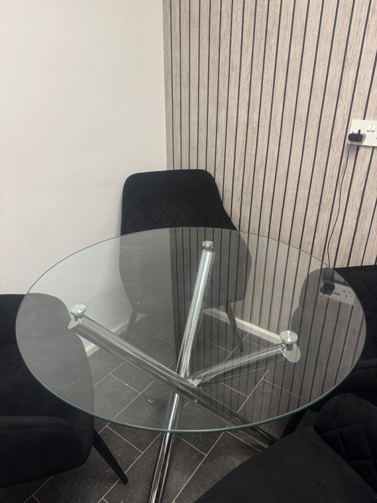 Round Glass Dining Table