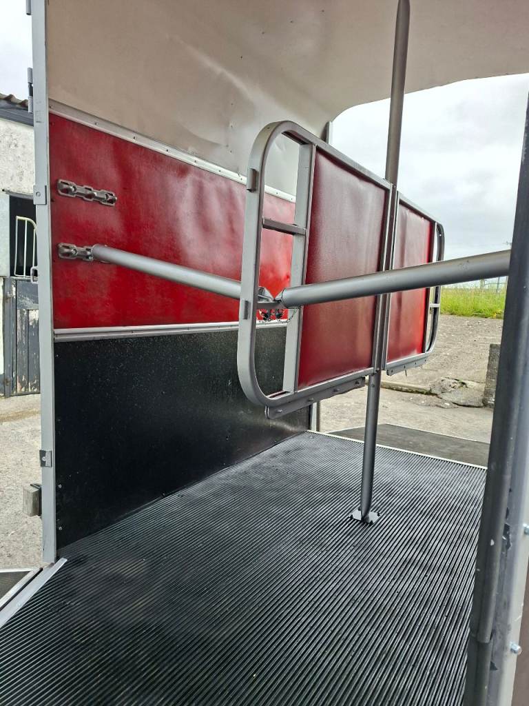 Ifor Williams horse box 