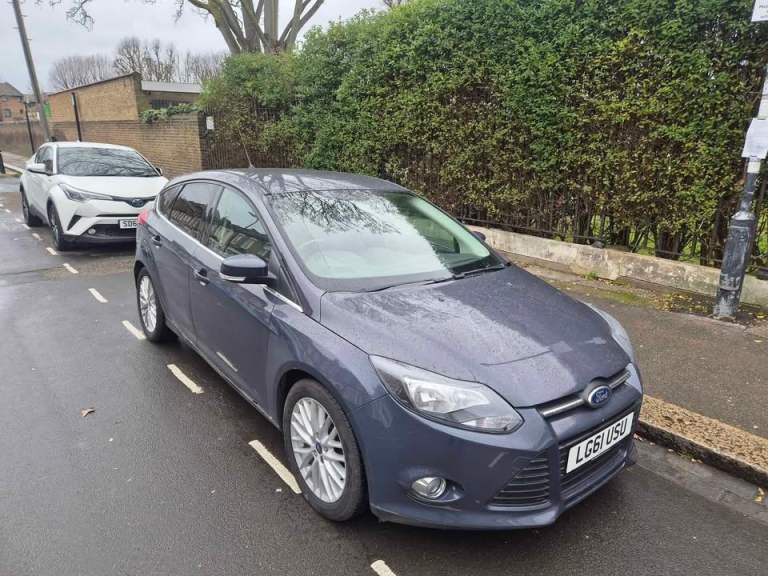 ULEZ FREE LOVELY FORD FOCUS 2011 61 1.6 ZETEC 105, 5 DOOR HATCHBACK MANUAL, 1 YEARS MOT, £1695