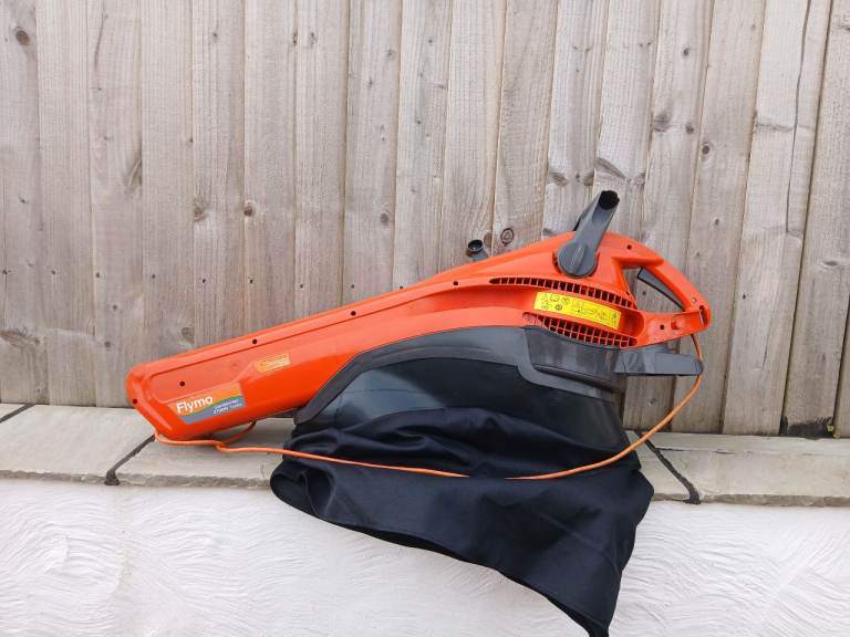 New, unused FLYMO garden vac