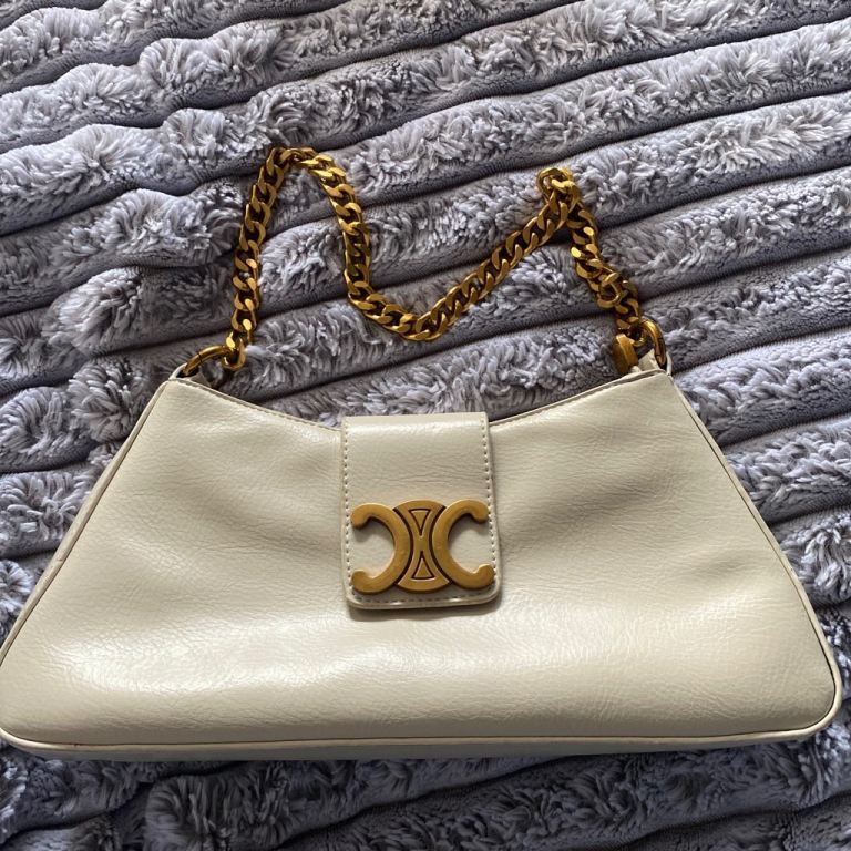 NEW bag with white Leather with Gold Chain