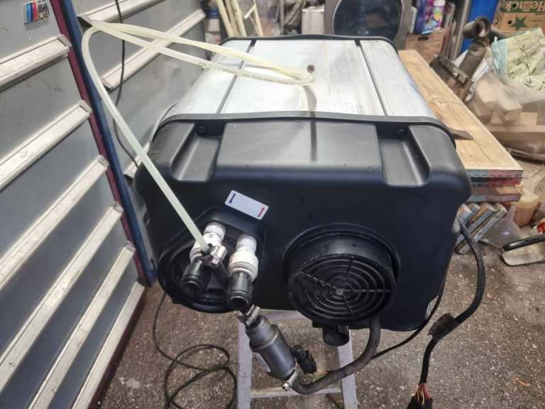 Webasto dual top st 6 diesel air & water heater