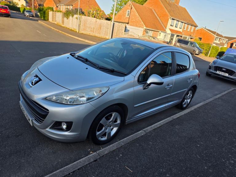 Peugeot, 207, Hatchback, 2010, Manual, 1560 (cc), 5 doors