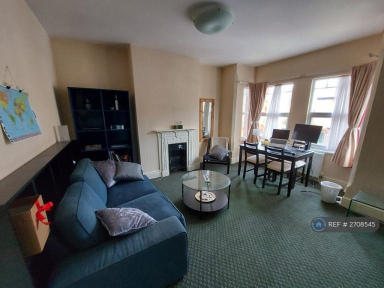 1 bedroom flat in Rectory Road, Caversham, Reading, RG4 (1 bed) (#2708545)