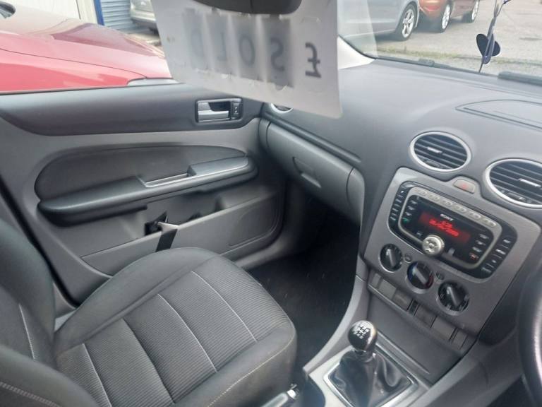 2009 Ford Focus 1.6 Titanium Hatchback 5dr Petrol Manual (159 g/km, 99 bhp) Hatchback Petrol Manual - Image 6