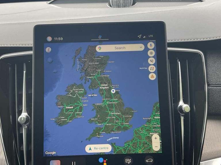 2025 Volvo XC90 Ultra, T8 AWD Plug-in hybrid, Electric/Petrol, Bright, 7 Seats ESTATE Petrol/Elec...