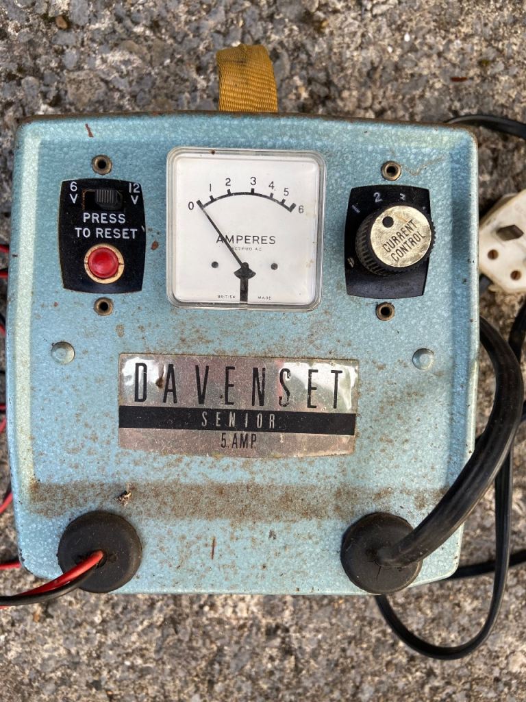 Vintage Davenport ‘Senior’ 5 Amp Home Battery Charger-Classic Car Garage Display/Automobilia Prop