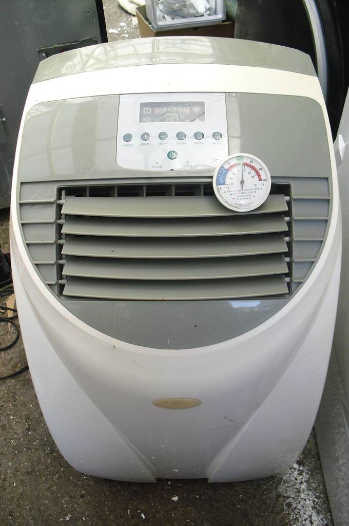 PORTABLE AIR CONDITIONER 9000 BTU.FREE DELIVERY B,MOUTH POOLE NEW MILTON RINGWOOD LYMINGTON AREAS