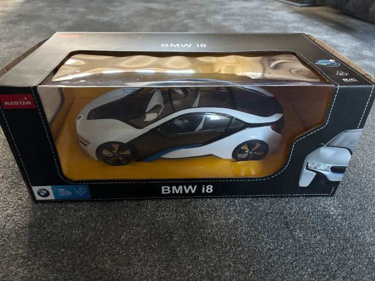 Rastar BMW i8 Remote Control Car 1:14 Scal