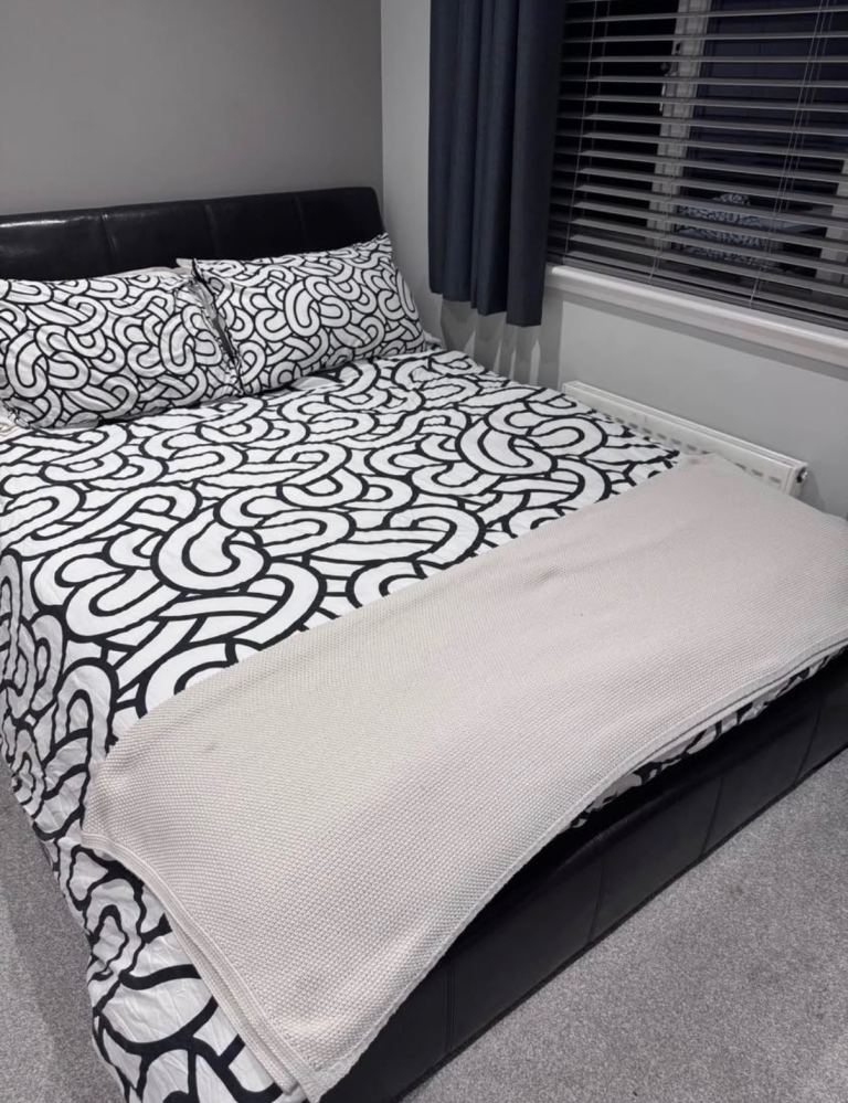 King Size Ottoman Bed 