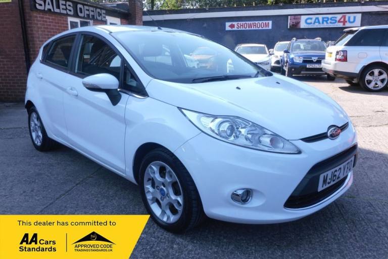 2012 Ford Fiesta 1.4 Zetec 5dr Auto HATCHBACK PETROL Automatic