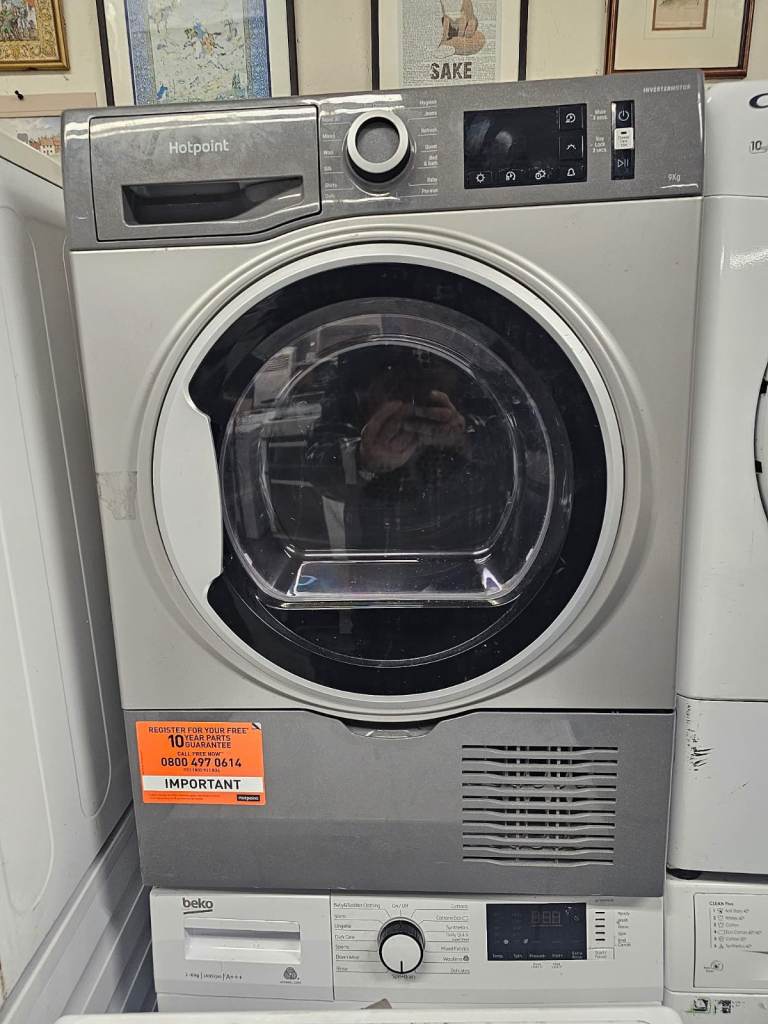 Silver Hotpoint Condenser Tumble Dryer 9kg
