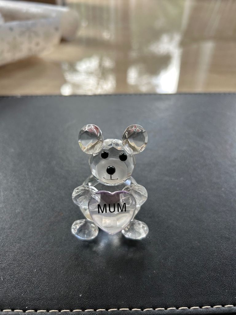 Crystal Bear Holding MUM Heart