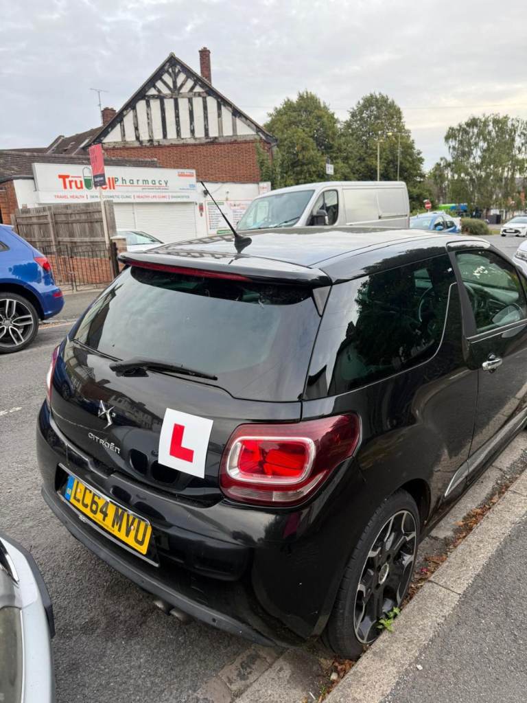 Citroen, DS3, Hatchback, 2015, Manual, 1598 (cc), 3 doors