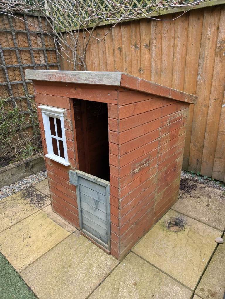 Kids wooden play house 