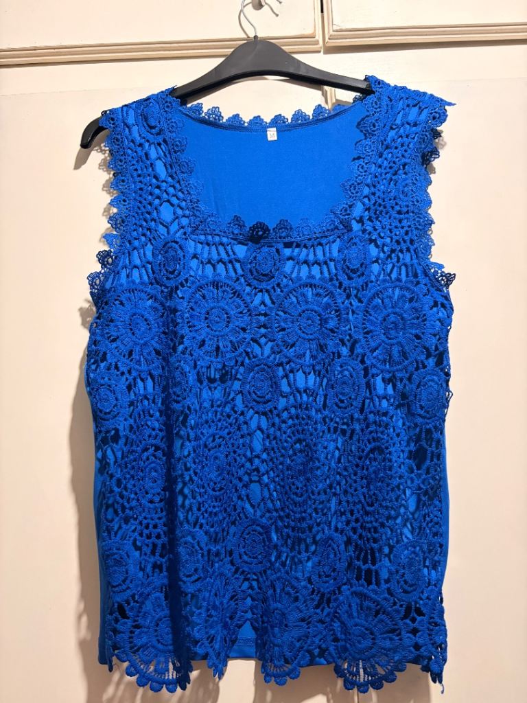 Stunning blue top size 12-14