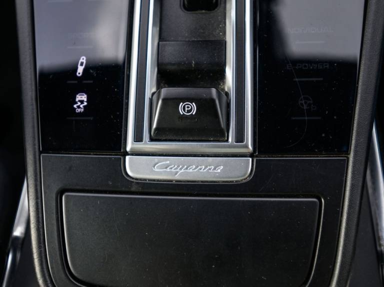2018 Porsche Cayenne 4.0T V8 Turbo SUV 5dr Petrol TiptronicS 4WD Euro 6 (s/s) (550 ps) ESTATE Pet...
