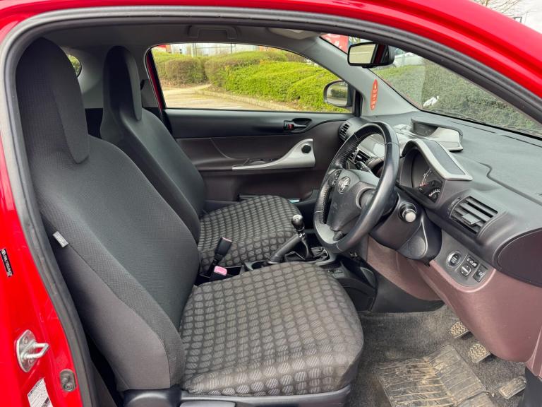2011 Toyota IQ 1.0 VVT-i 2 3dr HATCHBACK Petrol Manual