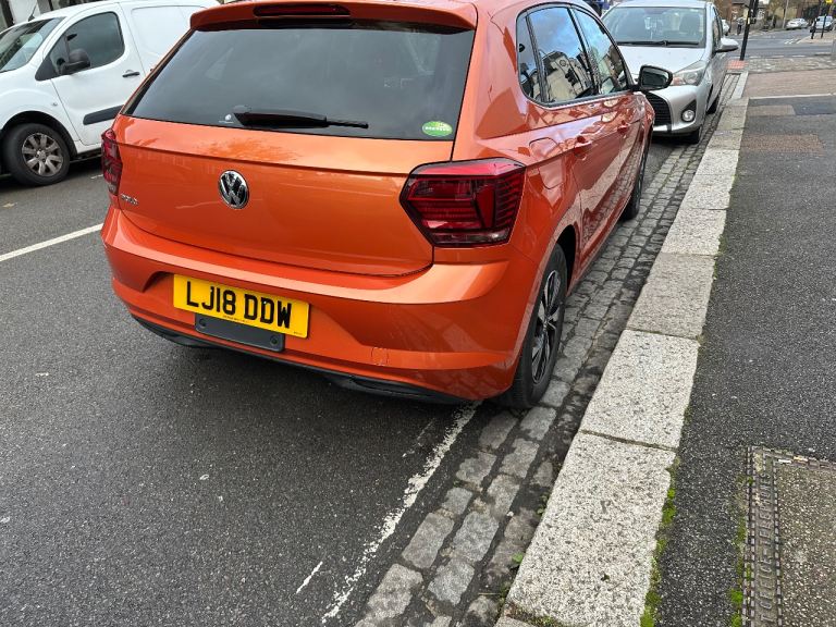 VOLKSWAGEN POLO AUTOMATIC 6,400 MILES
