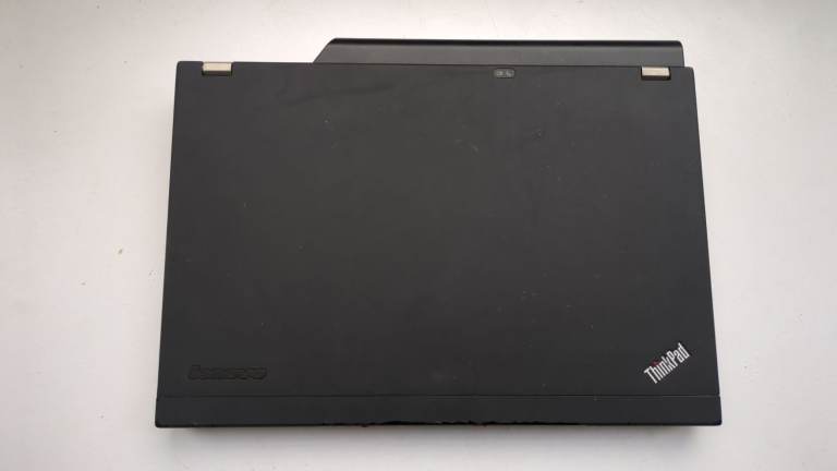 Modded Lenovo ThinkPad X230 - Libreboot, IPS, New 9-Cell Battery, Trisquel GNU/Linux