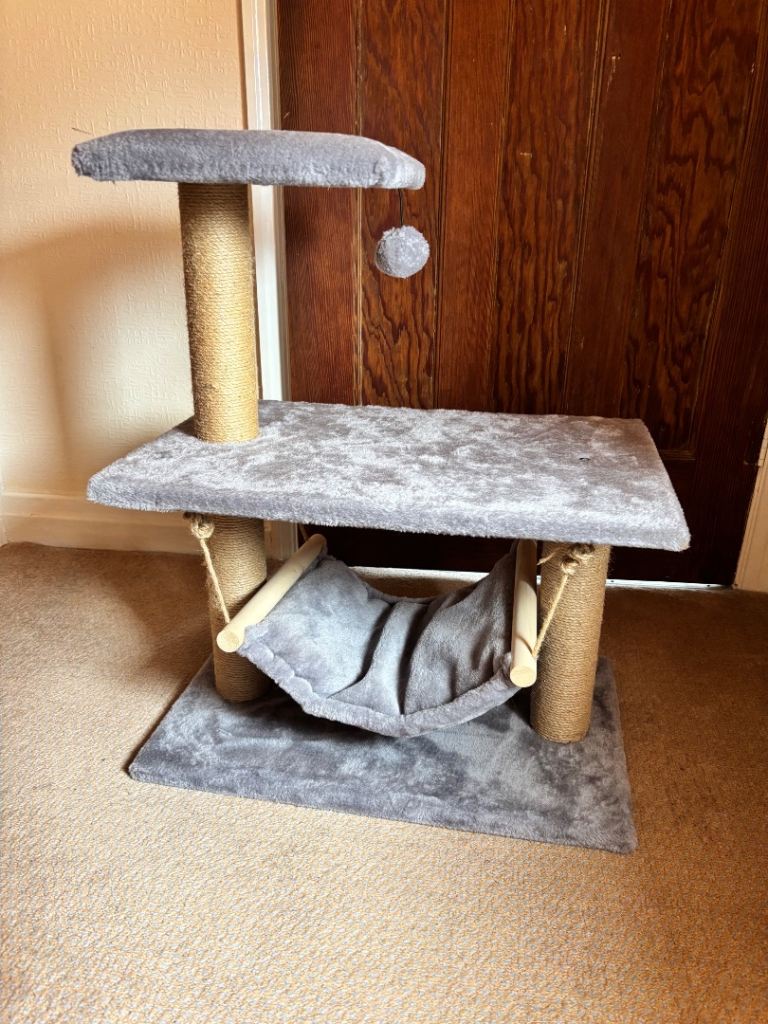Cat tree new 