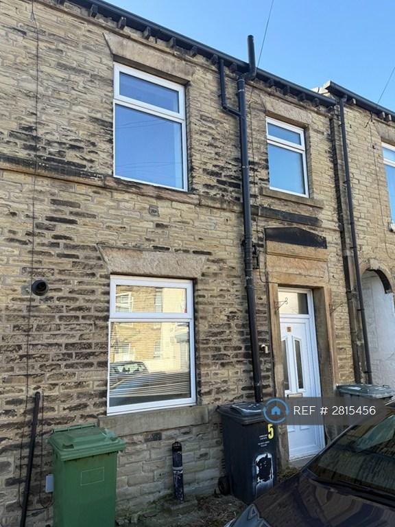 1 bedroom house in Claremont St, Cleckheaton, BD19 (1 bed) (#2815456)