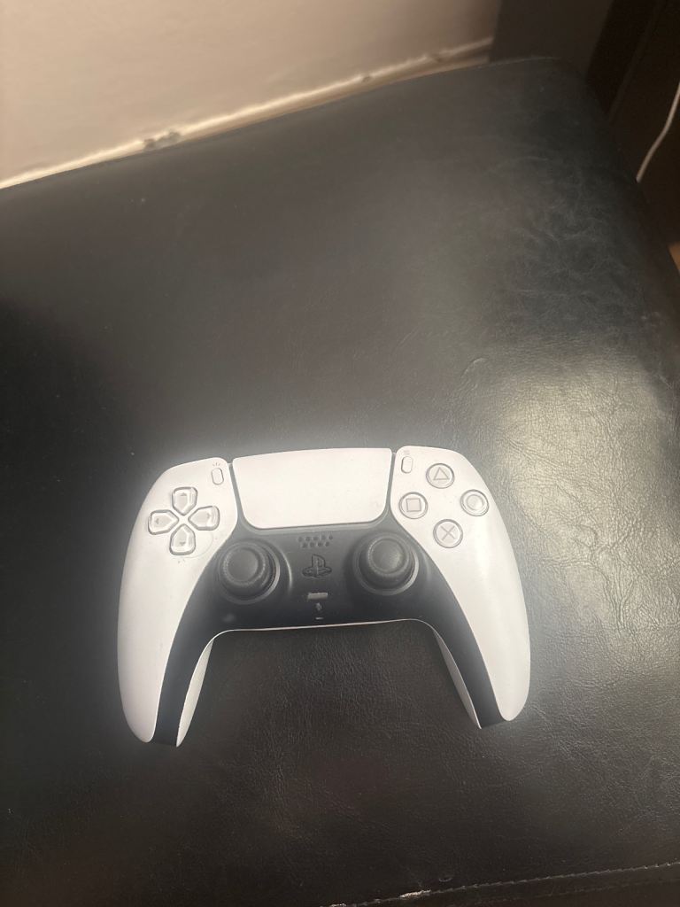 PS5 Controller white  - £10