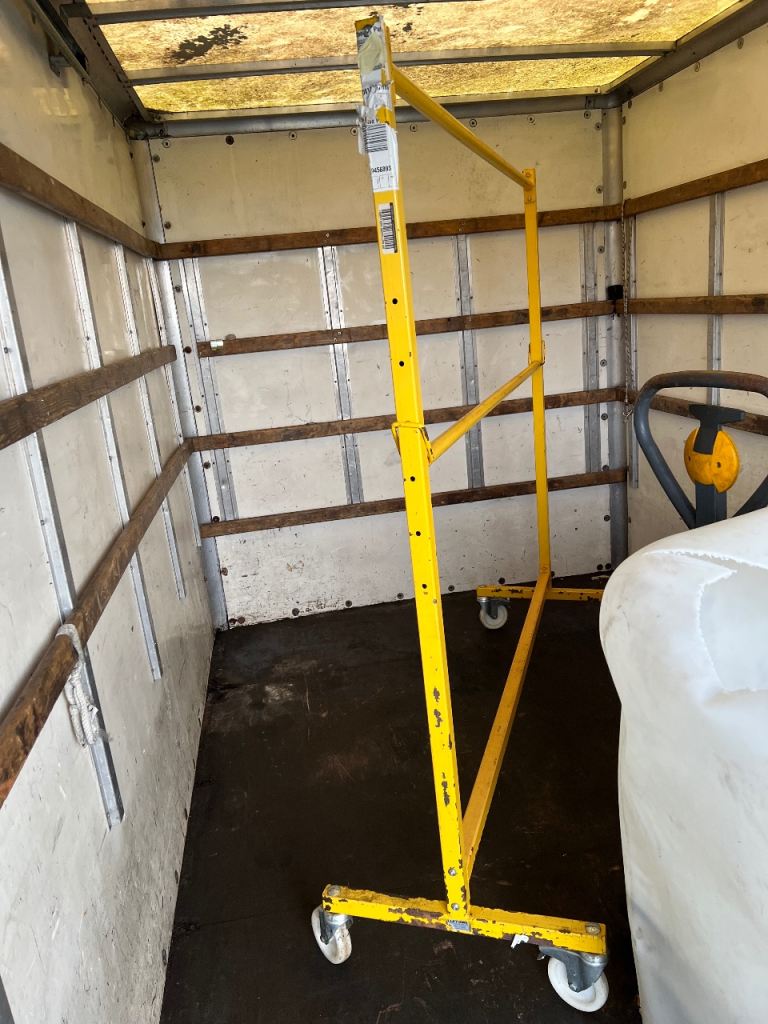 Dress holder wheeled professional 