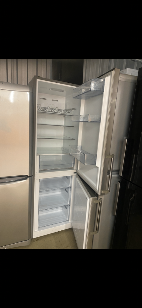 Kenwood Fridge Freezer – Silver, Good Condition