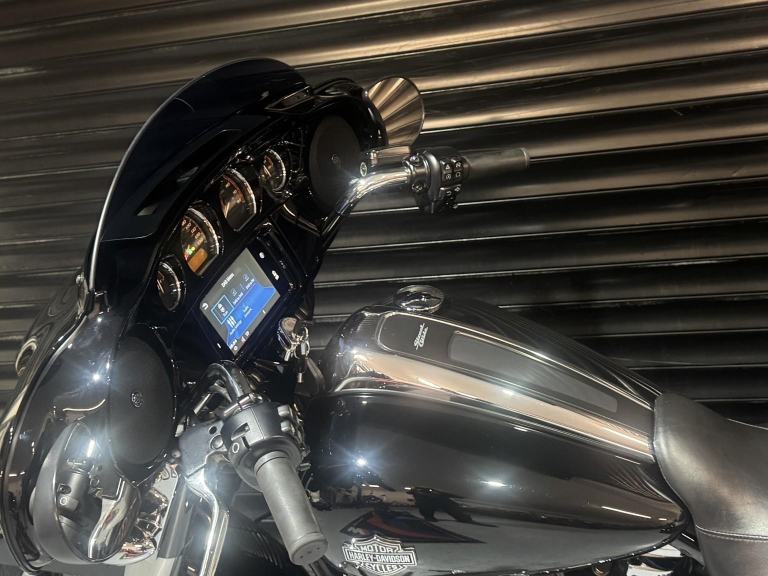 HARLEY-DAVIDSON TOURING FLHXS Streetglide Special Stage 1  Extras