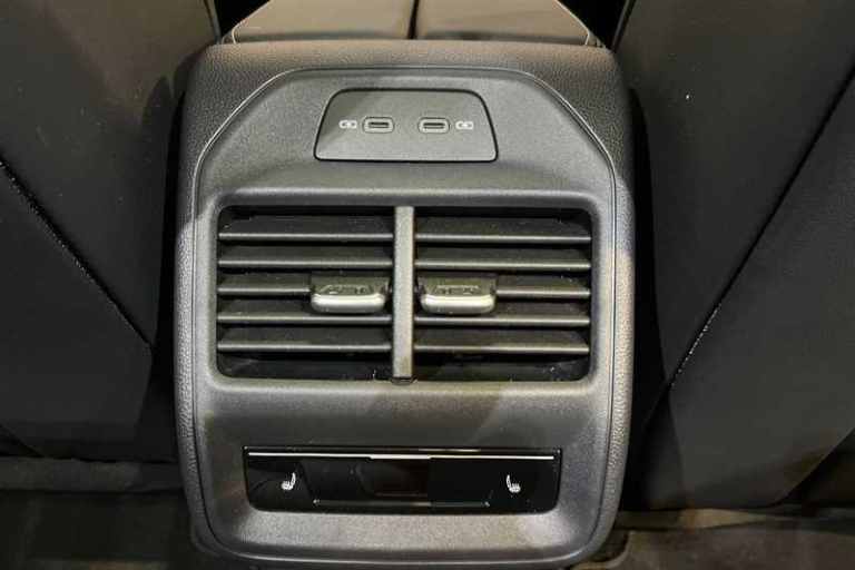 2025 Volkswagen Passat 1.5 eTSI Elegance 5dr DSG ESTATE PETROL Automatic