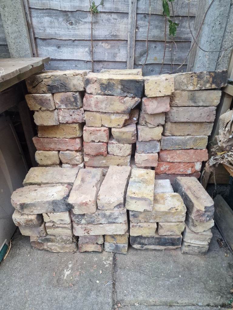 100+ Reclaimed Multi Stock Bricks