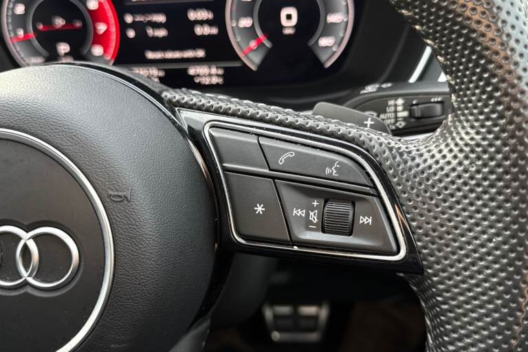 2020 Audi A4 2.0 TFSI 35 S line S Tronic Euro 6 (s/s) 4dr Saloon PETROL Automatic
