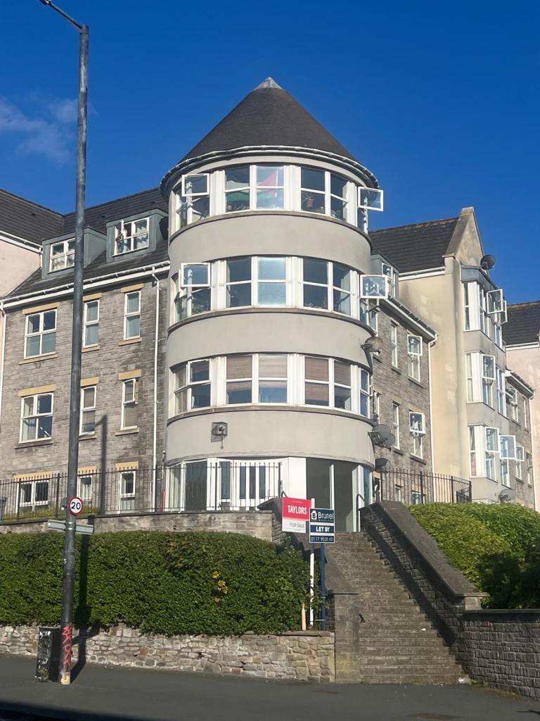 Flat to rent Eastville 