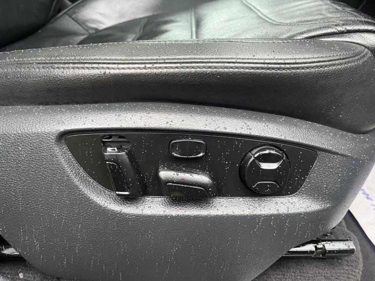 2014 Volkswagen Touareg 3.0 TDI V6 BlueMotion Tech R-Line Tiptronic 4WD Euro 5 (s/s) 5dr ESTATE D...