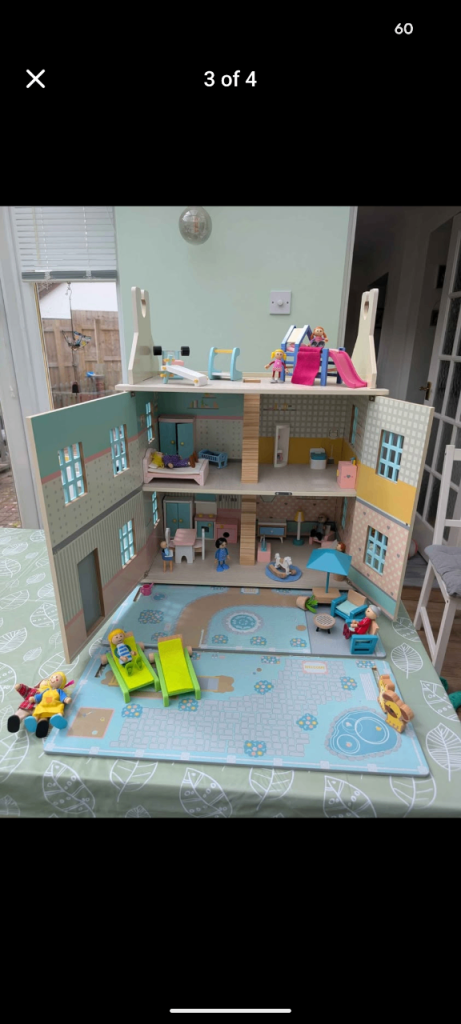 Dolls house and accessories 